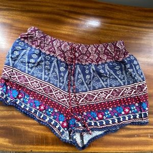 Hollister | Size M Medium | Soft Shorts | Comfy Boho